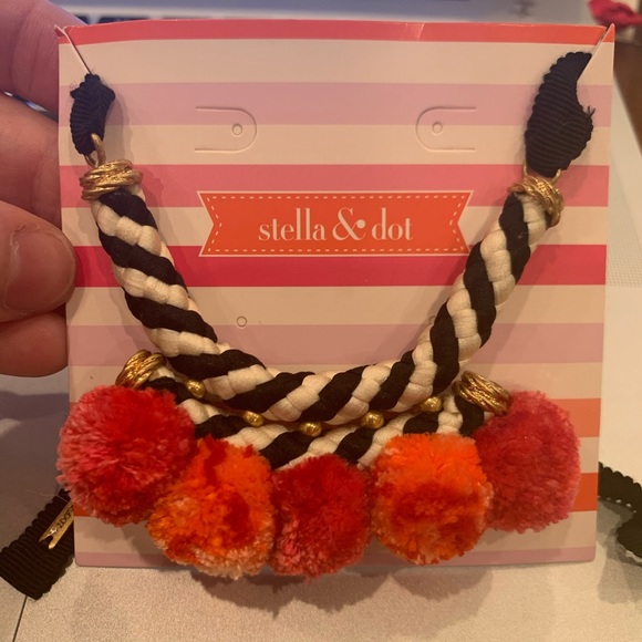 Nala Pom Pom Necklace - Picture 3 of 4